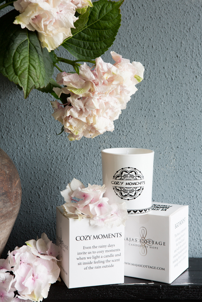 Doftljus Cozy Moments (Rain) från Majas Lyktor/Barncancerfonden